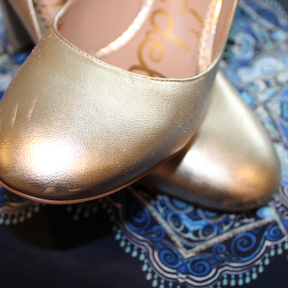 Sam Edelman gold pumps - Picture 4 of 4